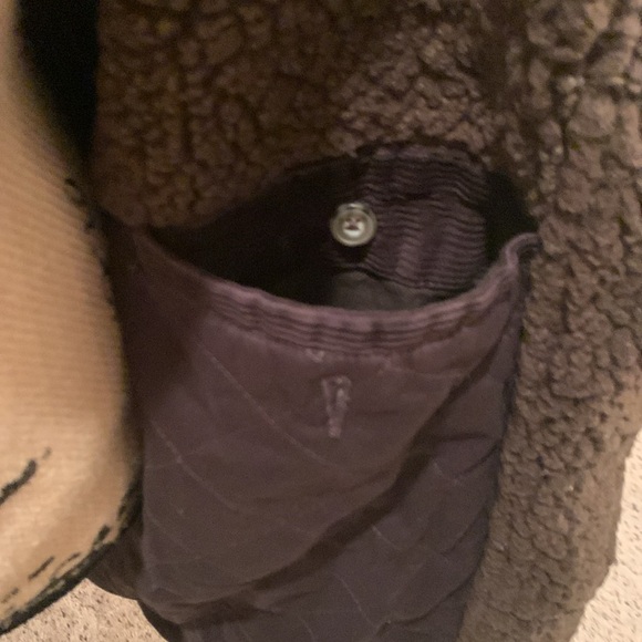 Men’s GAP Chocolate Brown Corduroy Sherpa Lined Trucker Jacket - Picture 10 of 12